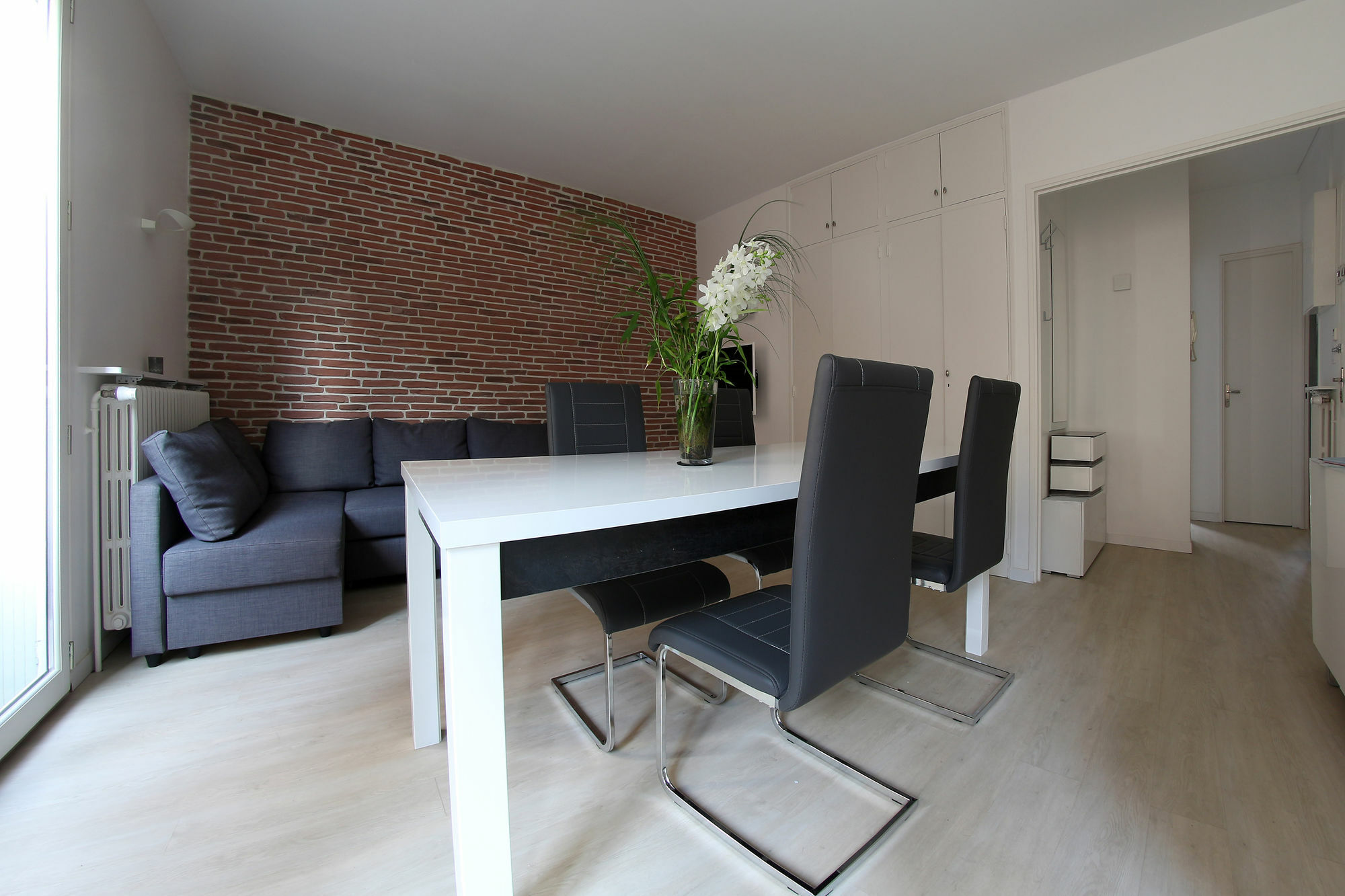 Riverside Apartment *